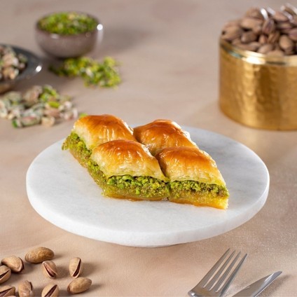 Geleneksel Lezzetin Zirvesi: Emmoğlu Baklava Çeşitleri